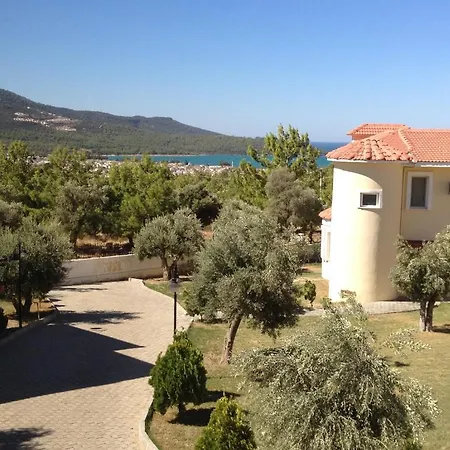 A Touch Of Paradise Apartment *