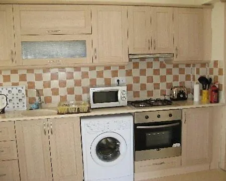 A Touch Of Paradise Apartment *